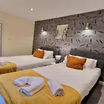The Kenilworth Spacious 2-Bedroom W/ Free Parking By Sublime Stays