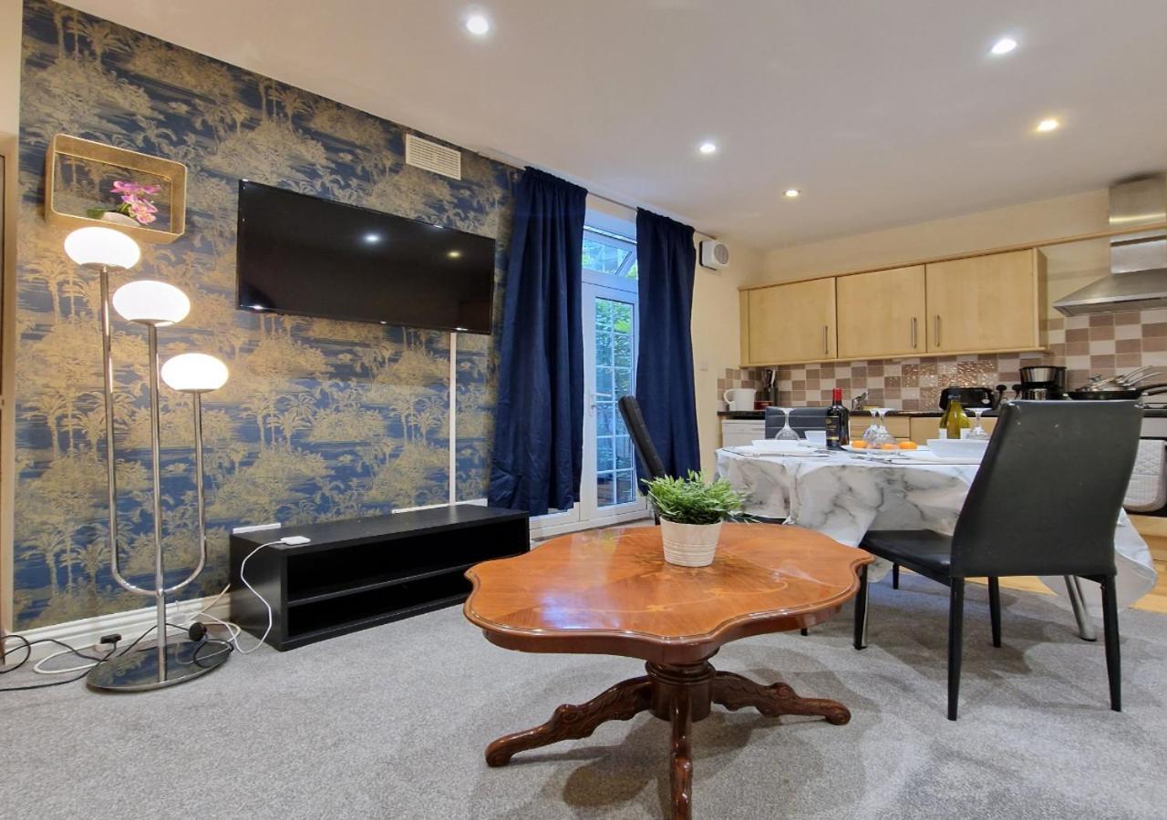 The Kenilworth Spacious 2-bedroom W/ Free Parking By Sublime Apartment Coventry
